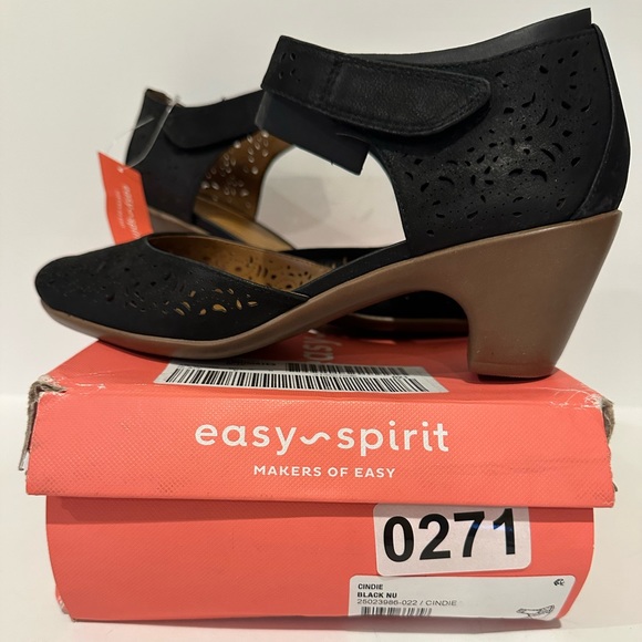 Women’s Shoes, Easy Spirit Cindie Sandals, Sz 8 - Picture 2 of 4